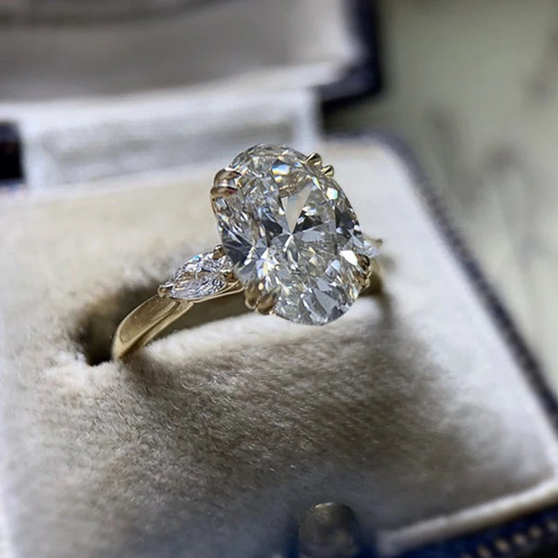 Oval Zircon Ring