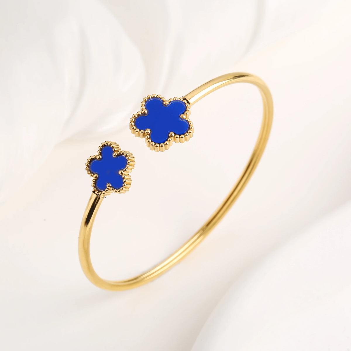 Clover Bangle