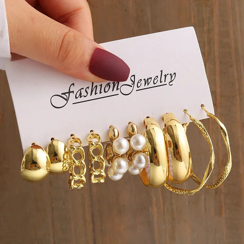 Chic vintage pearl earrings