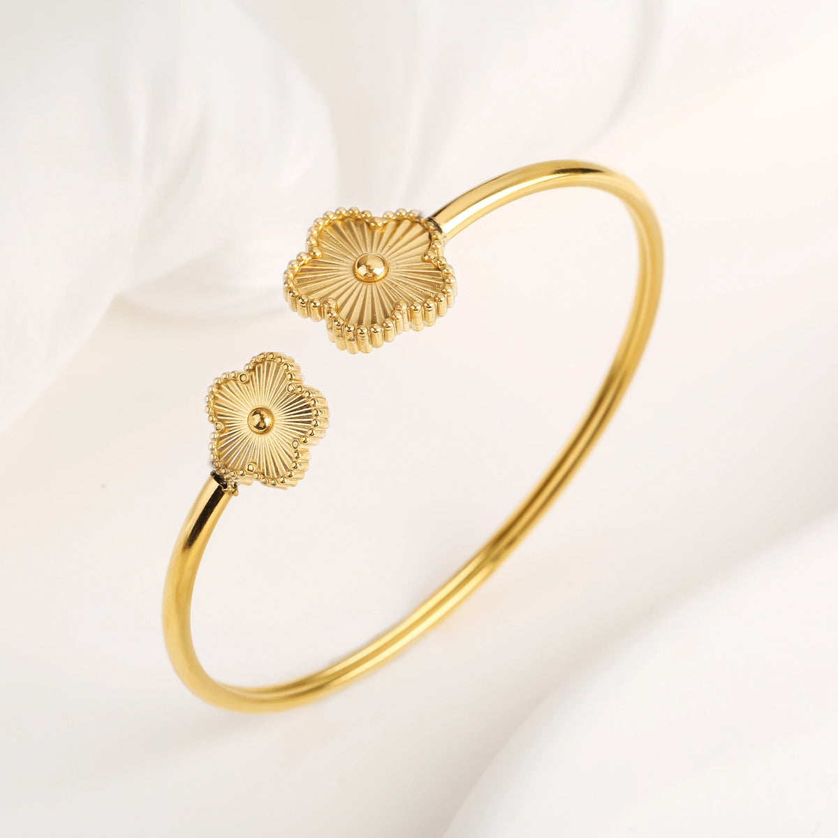 Clover Bangle