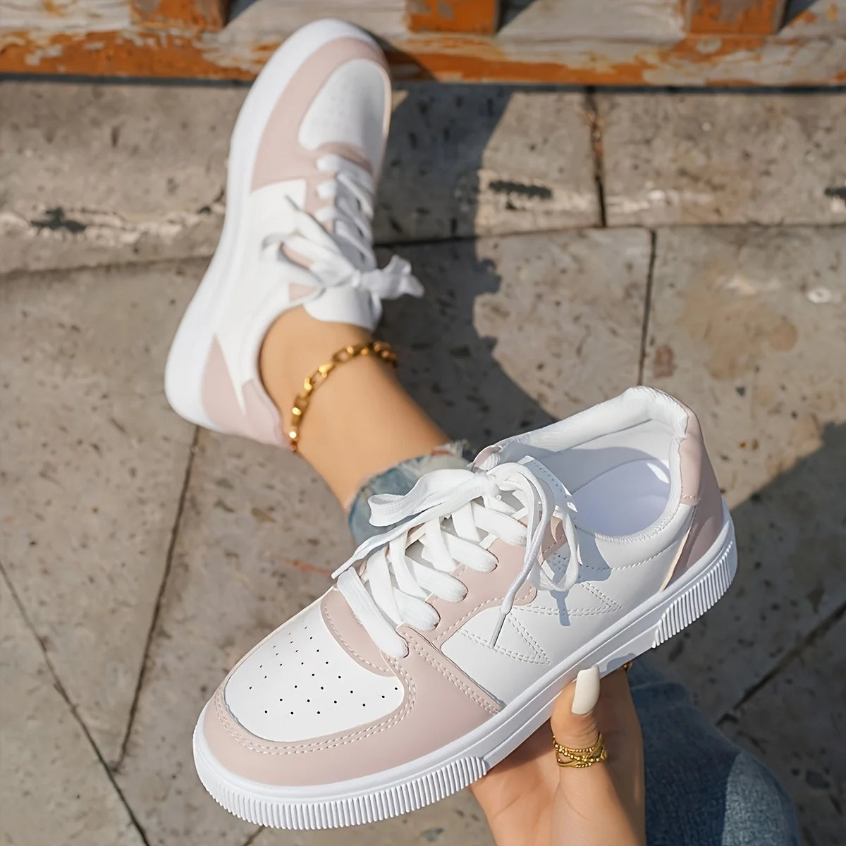Women’s Sneakers