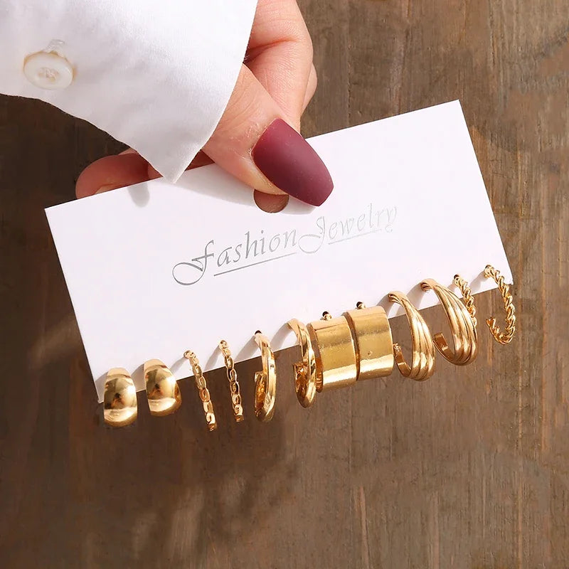 Chic vintage pearl earrings