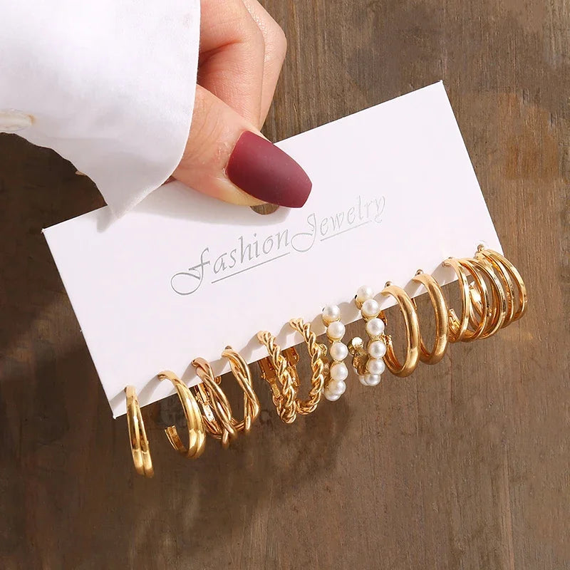 Chic vintage pearl earrings