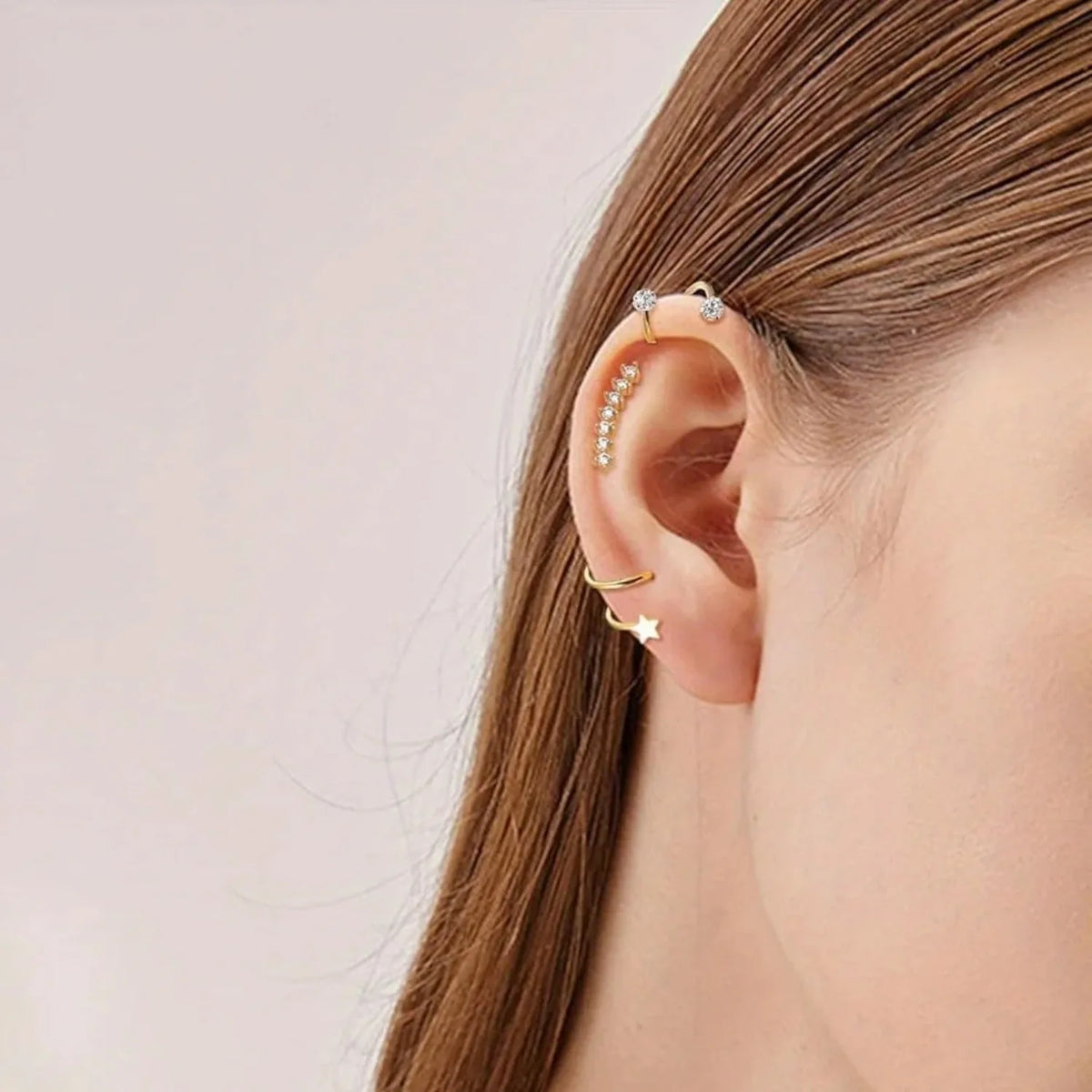 Elegant flower stud earrings
