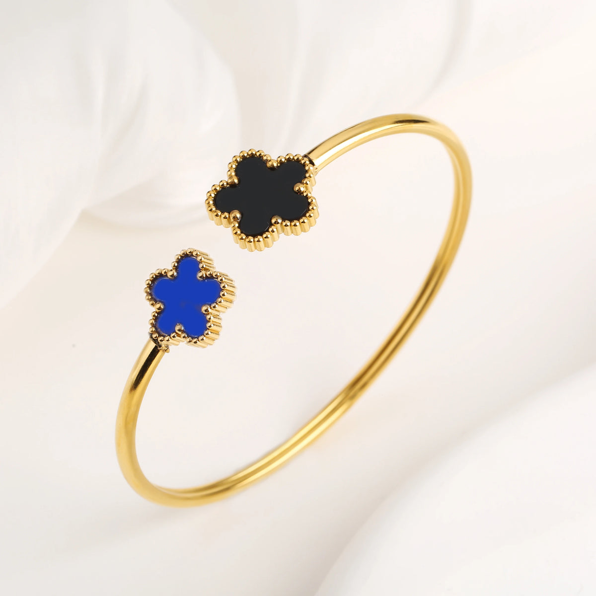 Clover Bangle