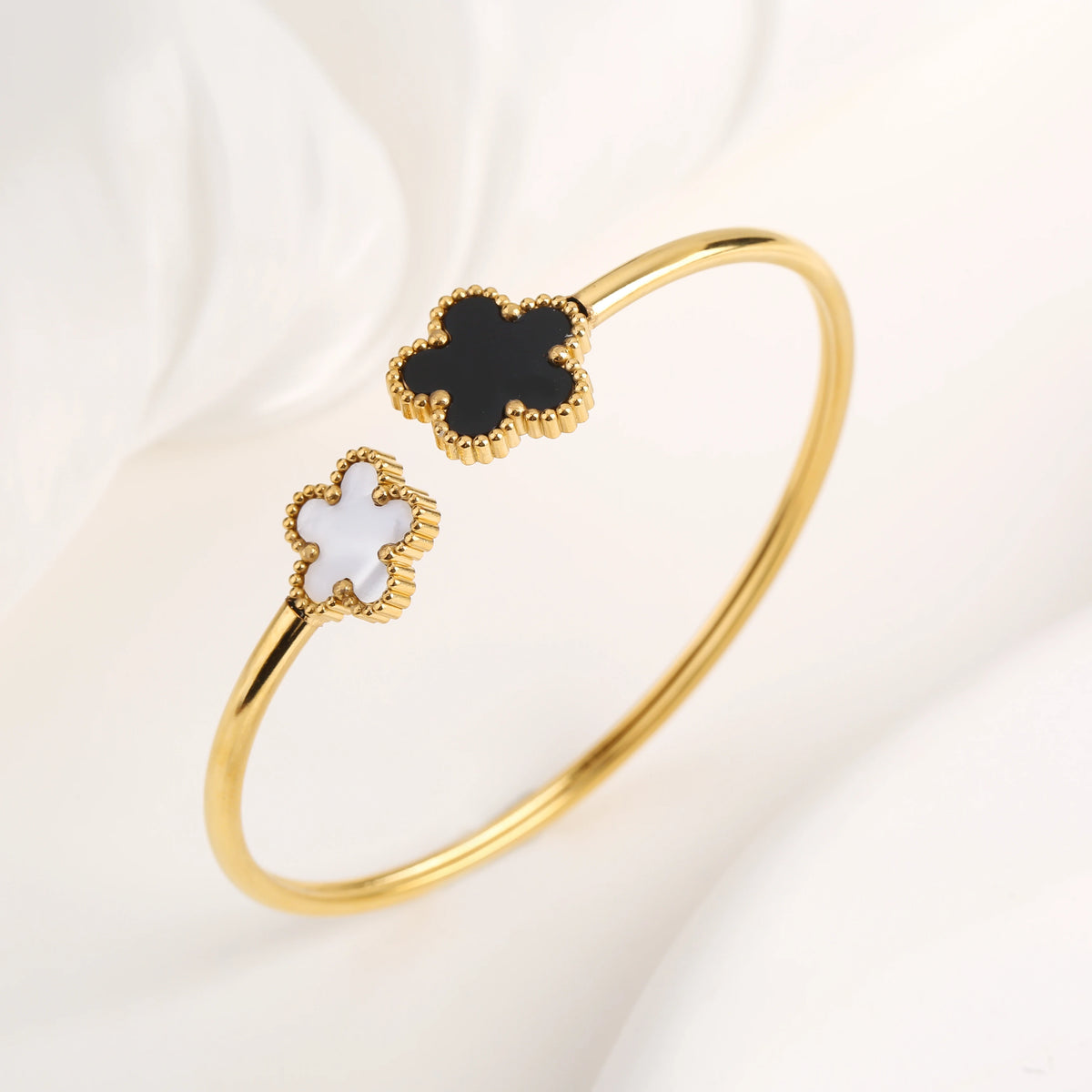 Clover Bangle
