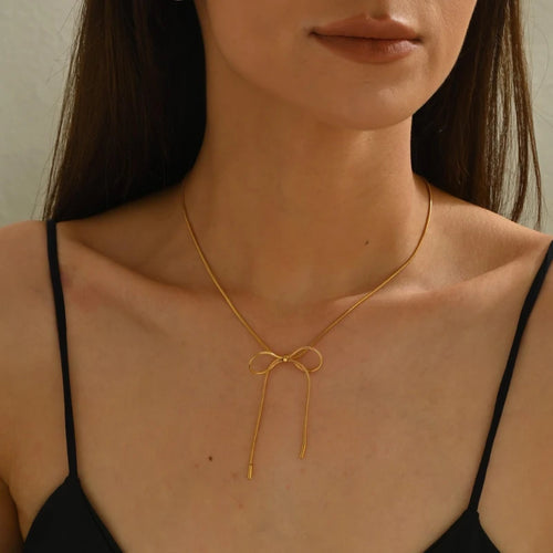 Bow Necklace