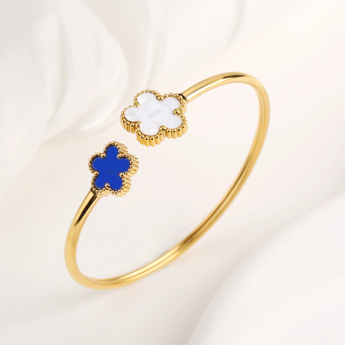 Clover Bangle