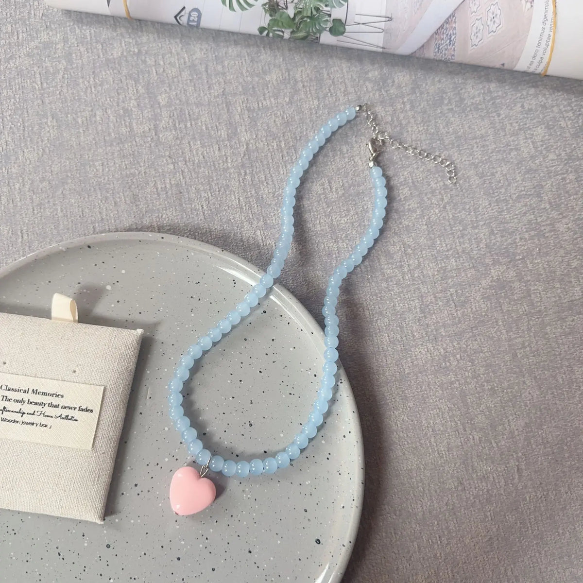 Amora Choker
