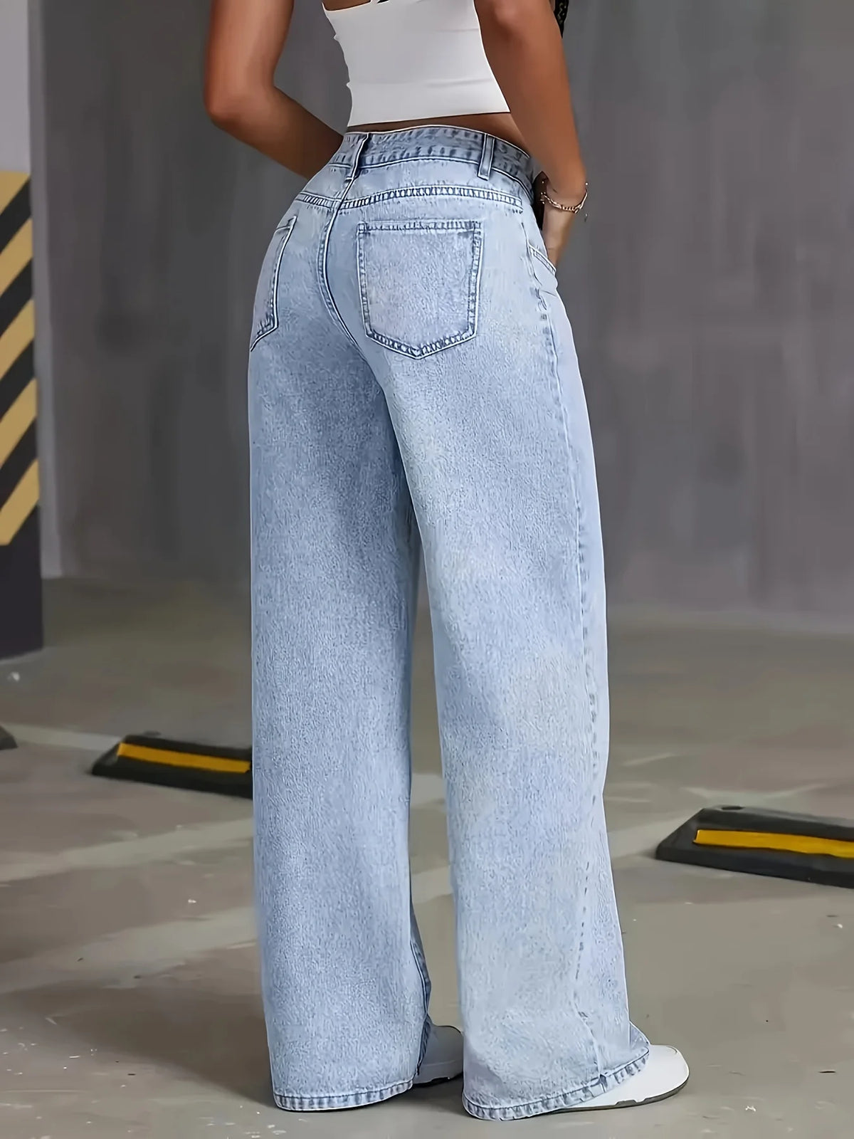 Wide-Leg Jeans