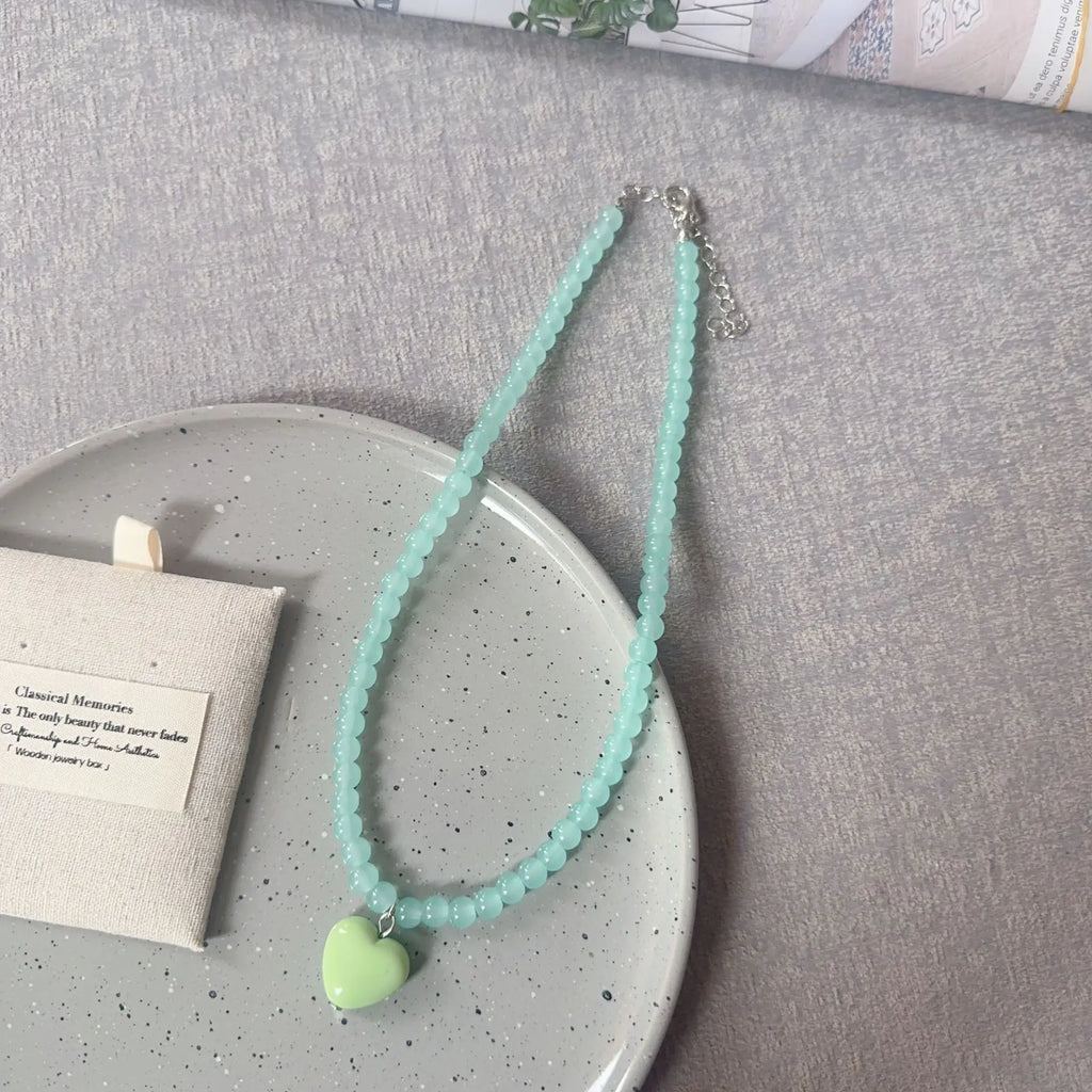 Amora Choker