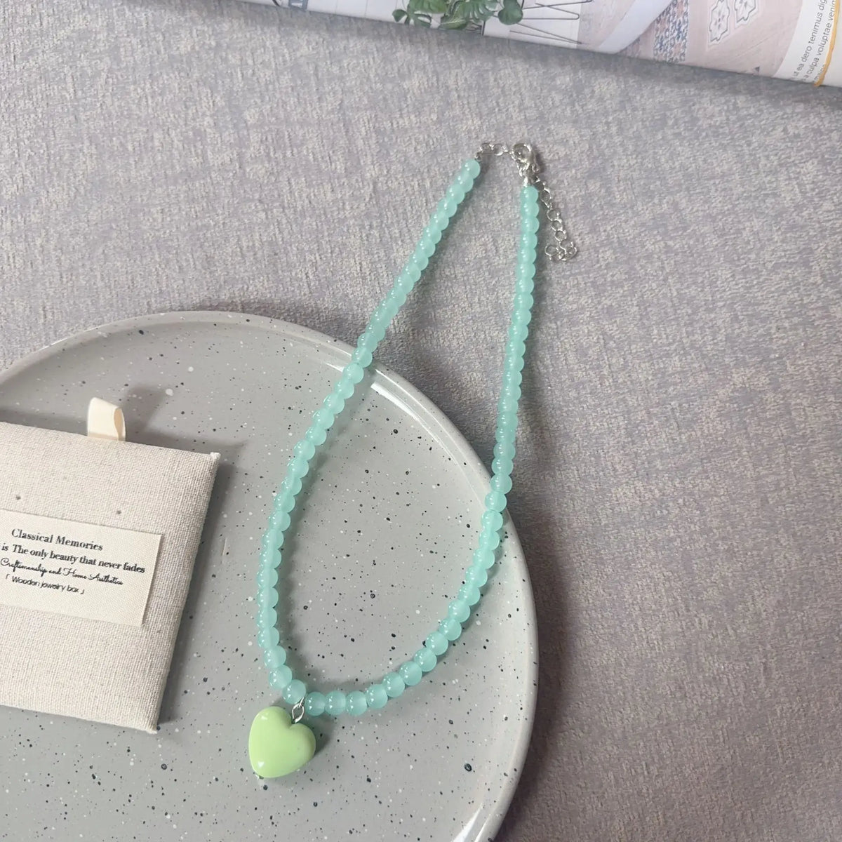 Amora Choker