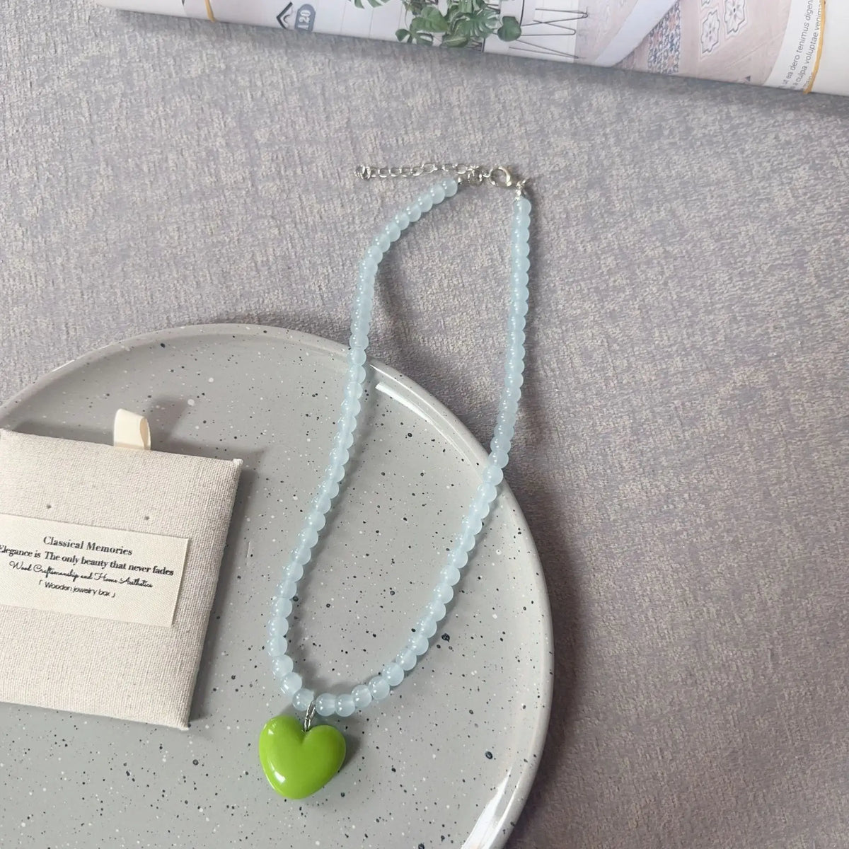 Amora Choker