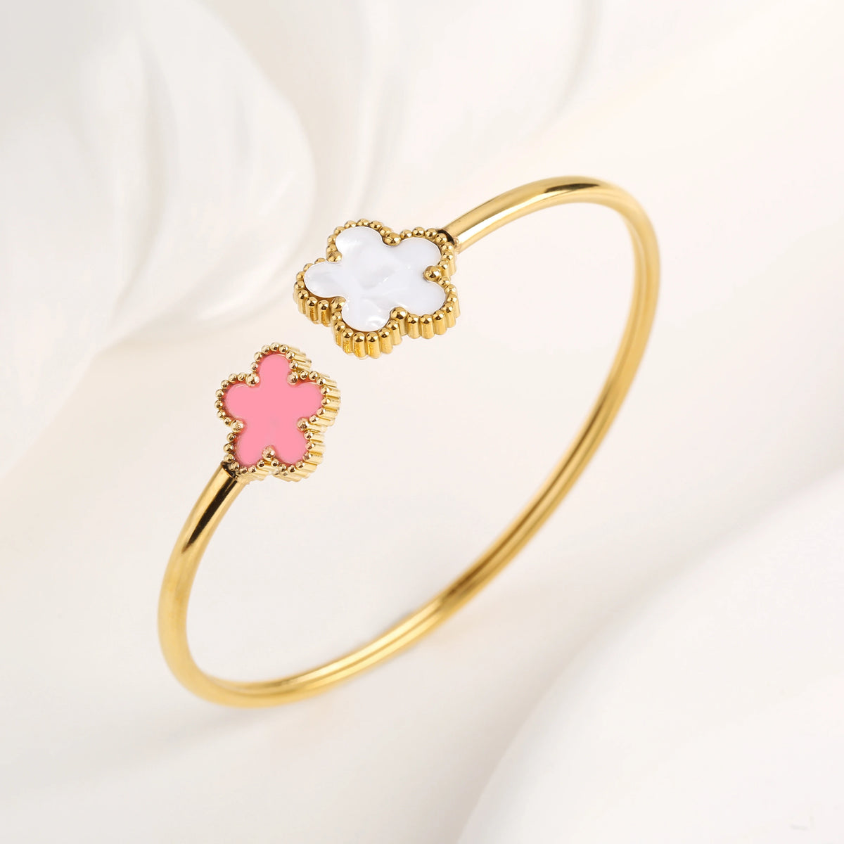 Clover Bangle