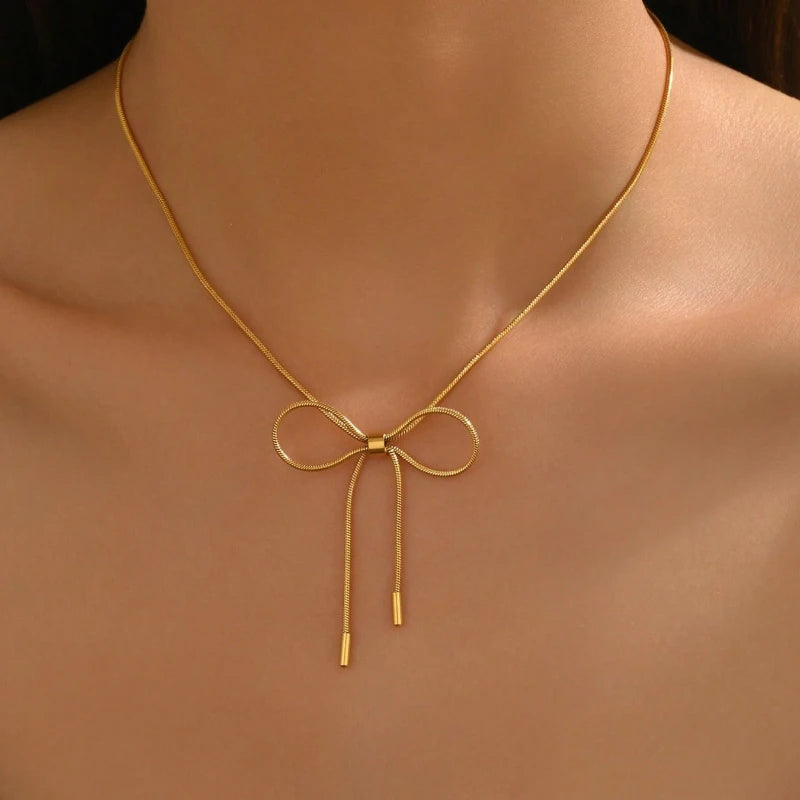 Bow Necklace